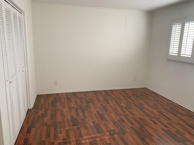 1055 S Holt Ave unit 3, Los Angeles, CA 90035 - photo 3