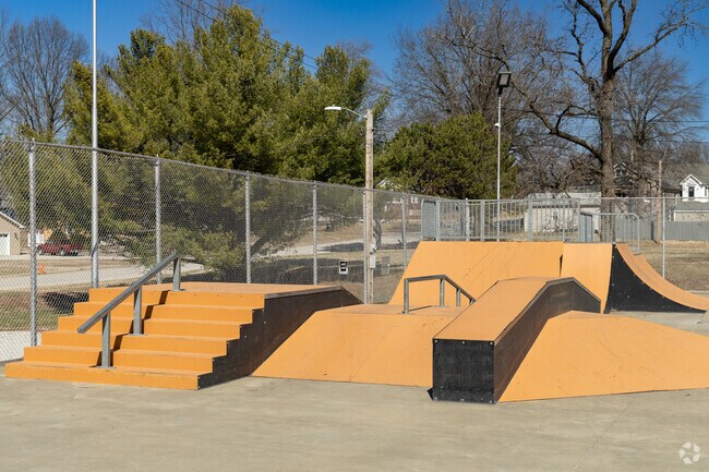 Skaters of all levels enjoy Koenigsmark Park’s smooth ramps and rails in Waterloo, IL.