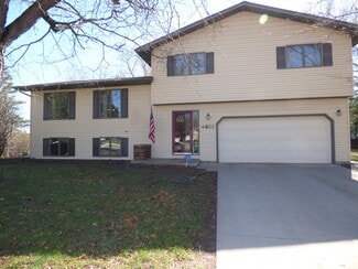 4022 10th Ave NW, Rochester, MN 55901