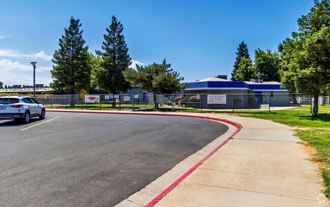 Everett Elementary School