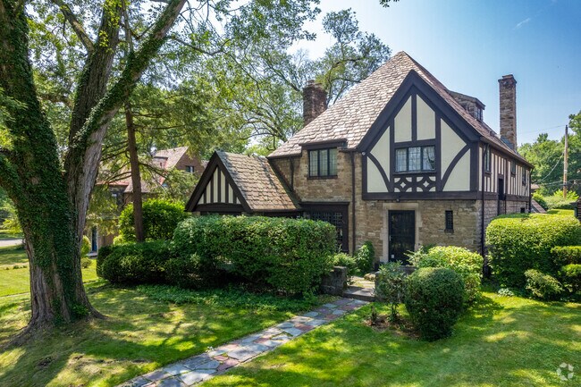 When walking through Point Breeze, the homes show the history of this neighborhood.
