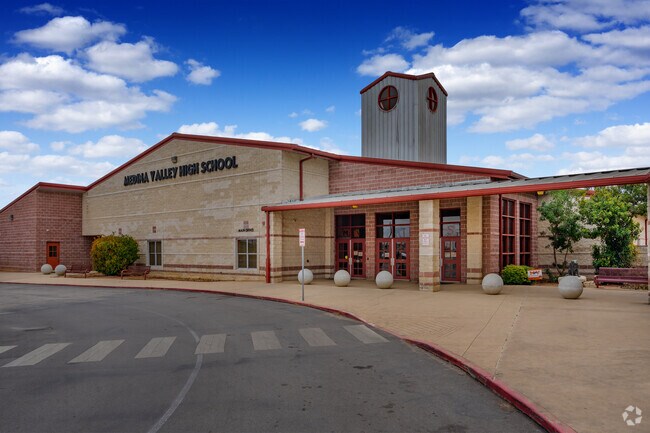 Medina Valley High School receives a B-plus on Niche