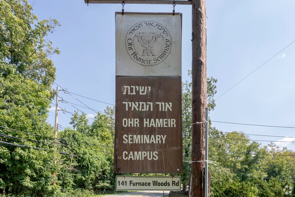 Ohr Hameir Seminary - Tifereth Israel High School serves 121 students in grades 9-12.
