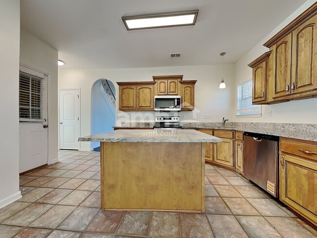 13136 Braybourne Pkwy, Olive Branch, MS 38654 - photo 3