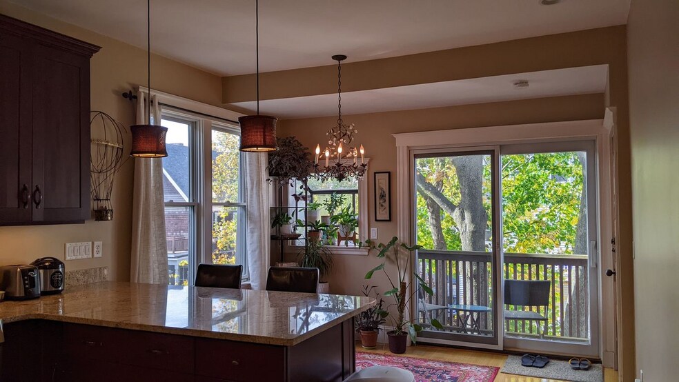 48 Banks St unit 2, Somerville, MA 02144 - photo 1