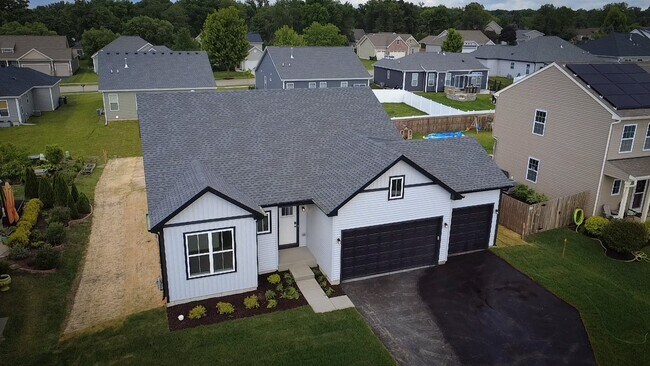 1006 Joel Ln, Genoa, IL 60135 - photo 3