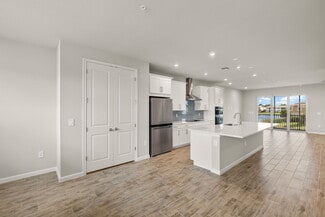 4563 Arboretum Cir, Naples, FL 34112