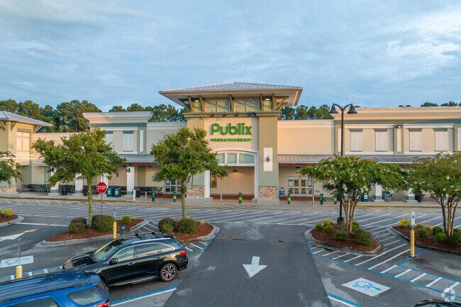 Residents can satisfy their grocery needs at the local Publix.