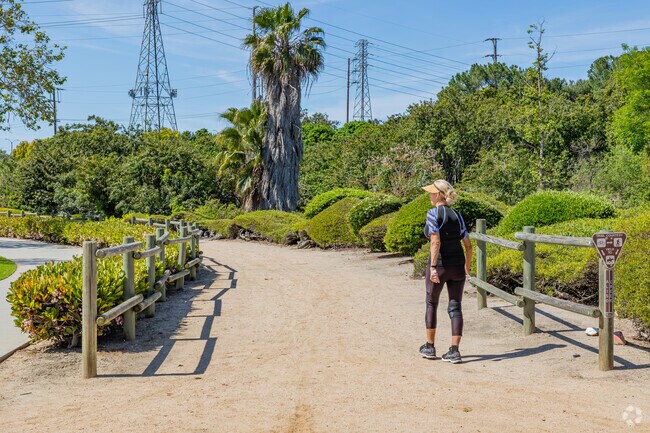 Alison Creek Riding and Hiking Trail runs along the rim of Niguel Summit and is the closest natural space to all the residents' homes.