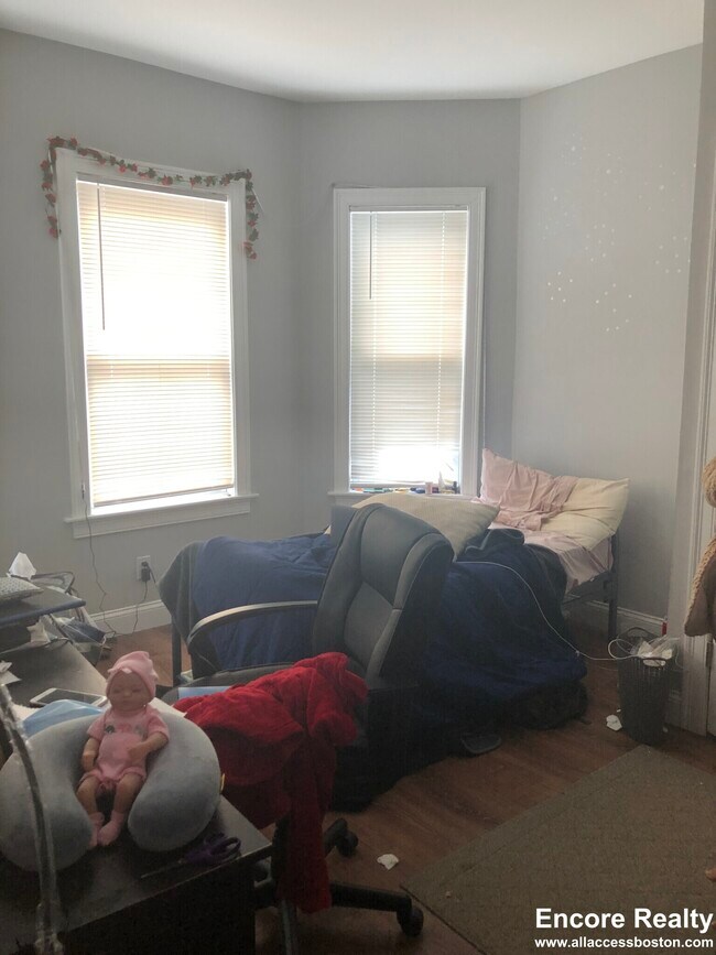 38 Crescent Ave unit 7, Dorchester, MA 02125 - photo 7