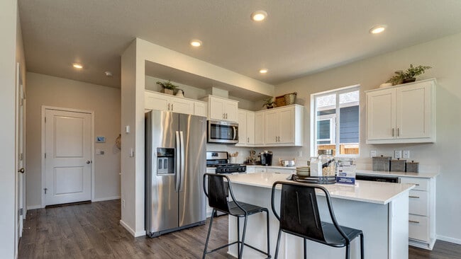 2811 U St, Springfield, OR 97477 - photo 7