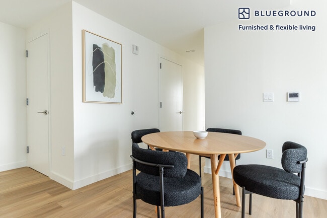 27-01 Jackson Ave unit FL21-ID1797, Queens, NY 11101 - photo 5