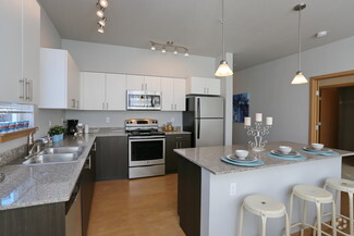 16202 Meadow Rd, Lynnwood, WA 98087