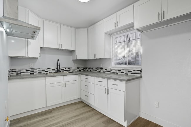 4710 St Elmo Dr unit 4714, Los Angeles, CA 90019 - photo 3