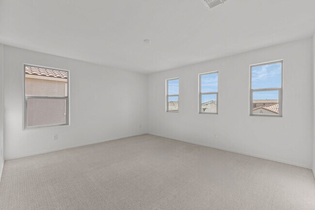 17182 W Oberlin Way, Surprise, AZ 85387 - photo 5