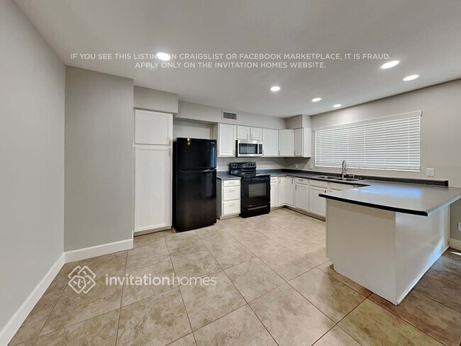 17619 N 29th Ave, Phoenix, AZ 85053 - photo 5