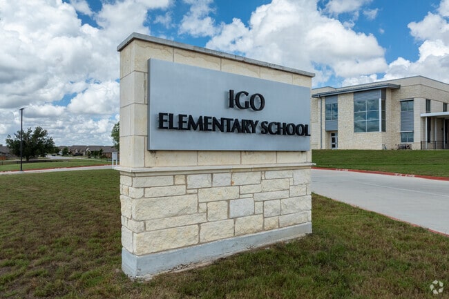 Igo Elementary School serves students from kindergarten to 5th grade.