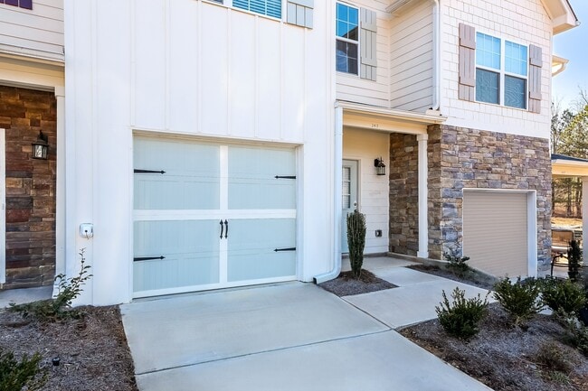 243 Riley Cir, Dawsonville, GA 30534 - photo 2