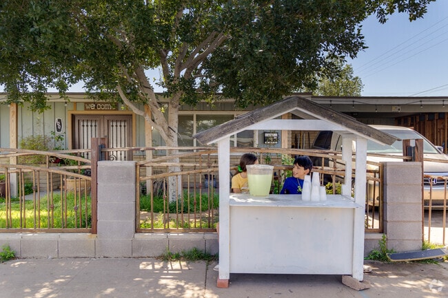 Poinsettia is a friendly neighborhood in Mesa.