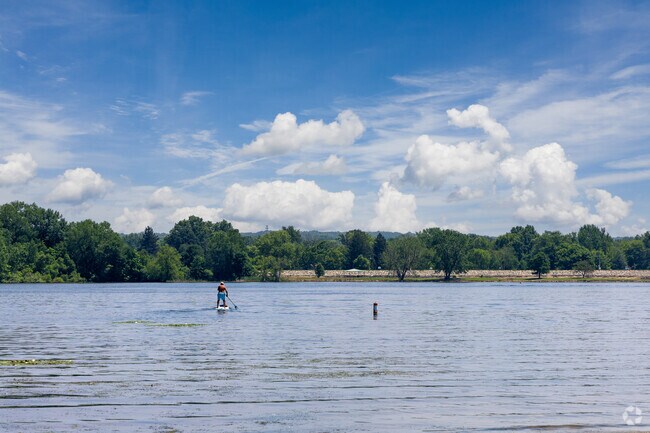 Outdoor activities abound at the nearby Mosquito Creek Lake.