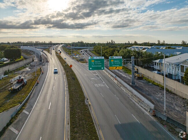 Islands of Doral is conveniently located near the Ronal Reagan Turnpike.