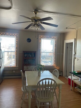 516 Chapel St Unit 3, New Haven, CT 06511