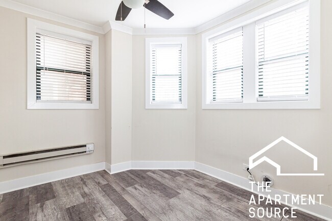 3839 N Greenview Ave, Chicago, IL 60613 - photo 7