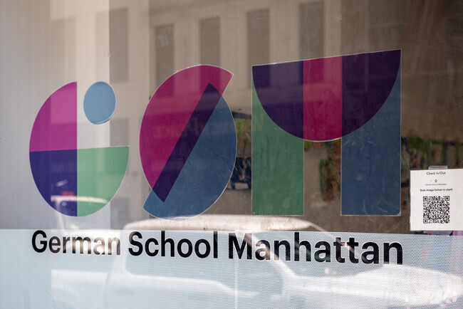 German School Manhattan educates young New Yorkers from Preschool through 5th grade.