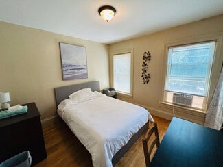 7 Hope St Unit 2, Lincoln, RI 02865