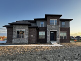 12052 Moore Ln, Washington Township, MI 48094