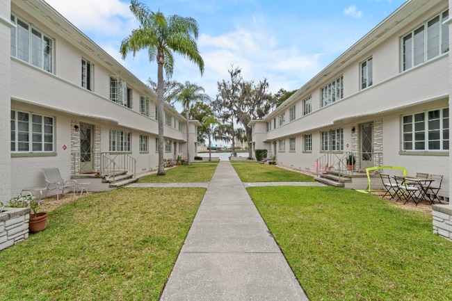 306 Lakeview St unit 104, Orlando, FL 32804 - photo 2