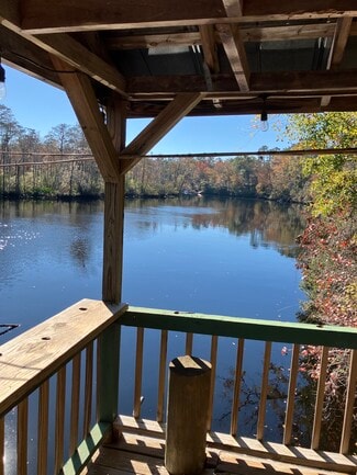 432 Apache Rd, Georgetown, SC 29440