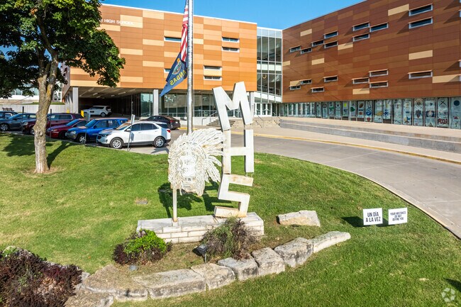 MHS Booster Club supports athletic teams, school clubs/organizations & school spirit activities.