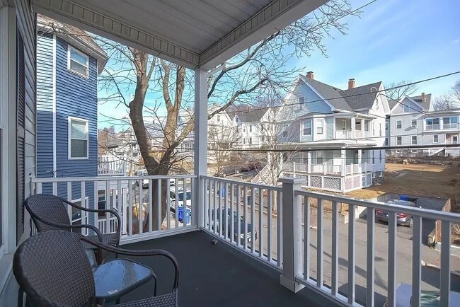 52 Crescent Ave unit 2, Malden, MA 02148 - photo 3