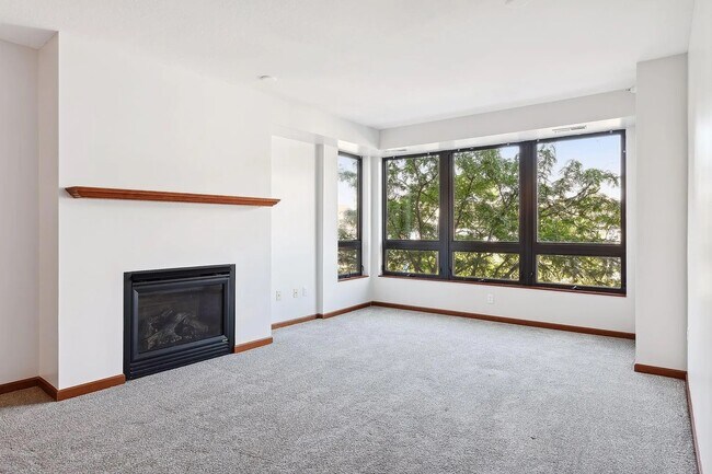 7600 Lyndale Ave S unit 228, Richfield, MN 55423 - photo 4