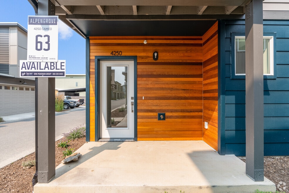 Alpengrove, Bellingham, WA 98226 - photo 1