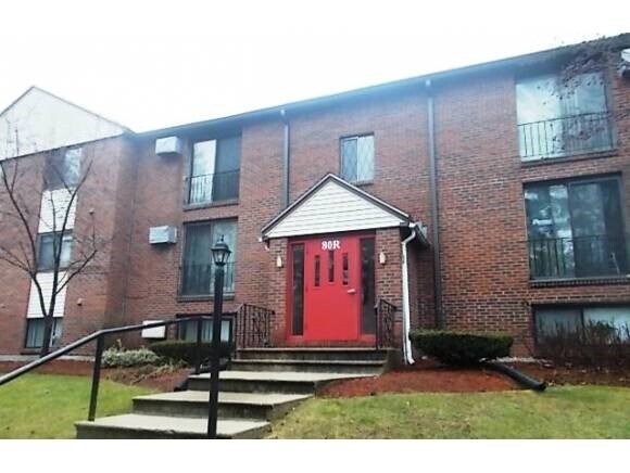 80 English Village Rd unit King Richard, Manchester, NH 03102 - photo 2
