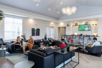 484 Greenmont Dr, Lewis Center, OH 43035