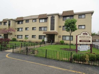9629 Brandy Ct Unit 6, Des Plaines, IL 60016