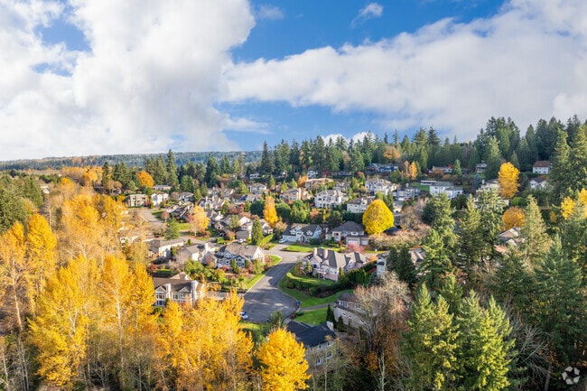 Homes in the Sahalee neighborhood feature great views over Lake Sammamish.