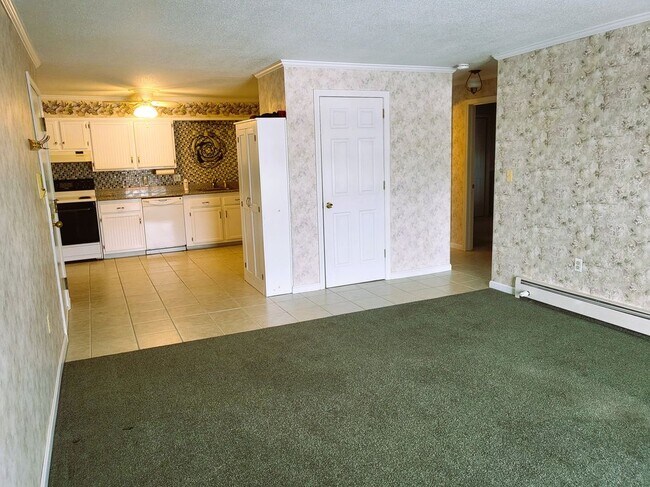 1 Bittersweet Rd, Nashua, NH 03060 - photo 5