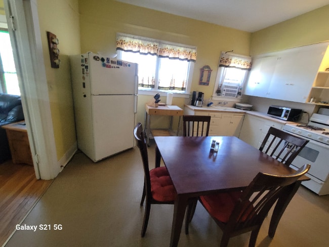 700 W 13th St unit 1, the Dalles, OR 97058 - photo 3