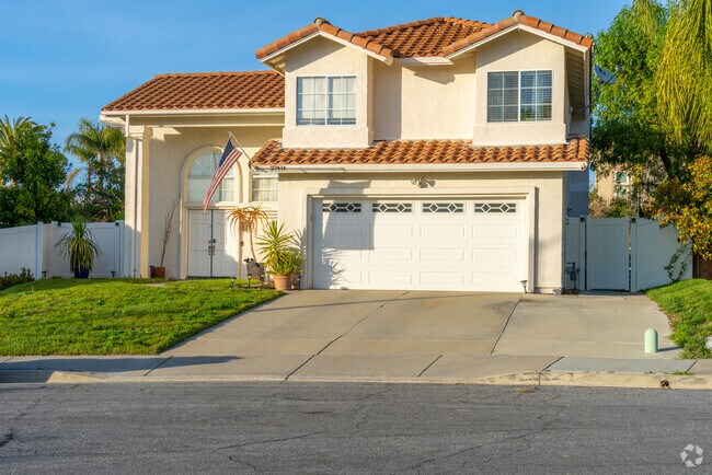 Roripaugh Hills offers beautifully designed homes in the heart of Temecula.