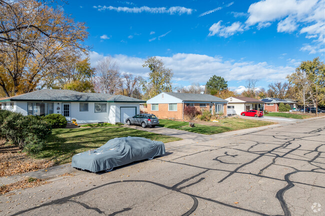 Modest ranch-style homes were built in the 1950s and 1960s in the Farr neighborhood.