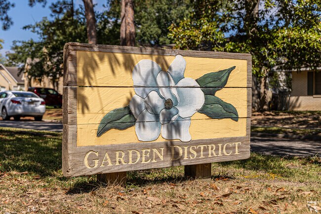 The Garden District is a historic area with upscale homes and an active civic association.