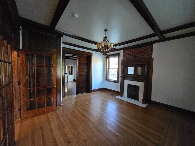 2325 Reading Rd unit Apartment 4, Cincinnati, OH 45202 - photo 4