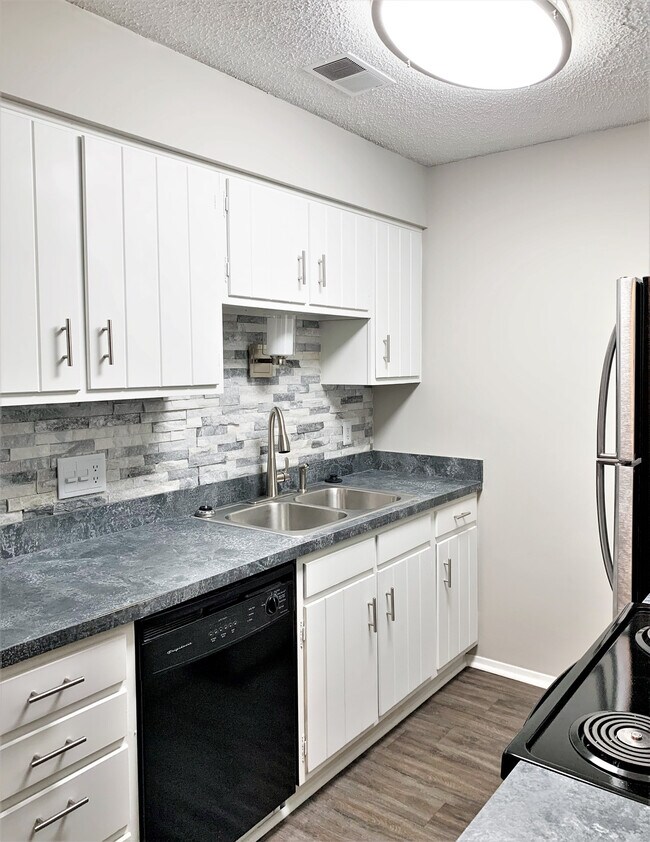 TERRA TRACE, Evansville, IN 47715 - photo 7