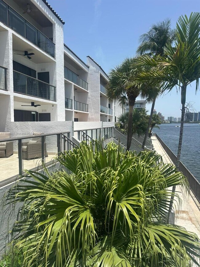 4000 NE 168th St unit 110A, North Miami Beach, FL 33160 - photo 4