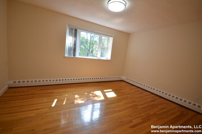 62 Parkman St unit 3, Brookline, MA 02446 - photo 4