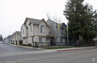 152 20th Century Blvd, turlock, CA 95380
